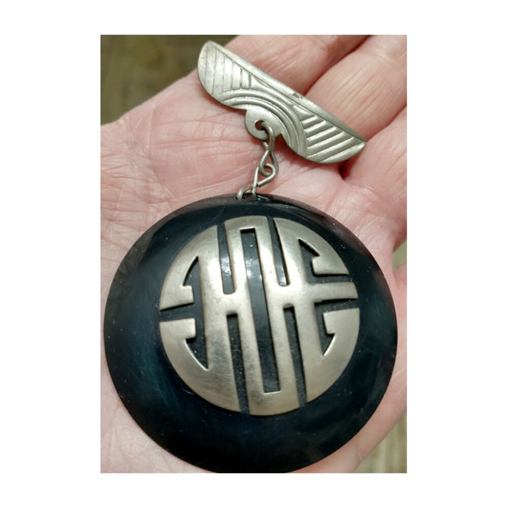 c1960s MCM Pin Longevity Shou Symbol Asian Chinese Dangle Drop Brooch
